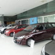 why us large proton showroom bangi